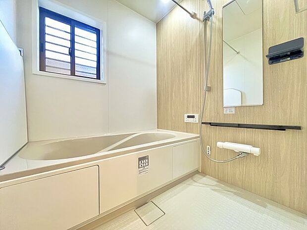 1日の疲れを取るゆとりある浴室です。