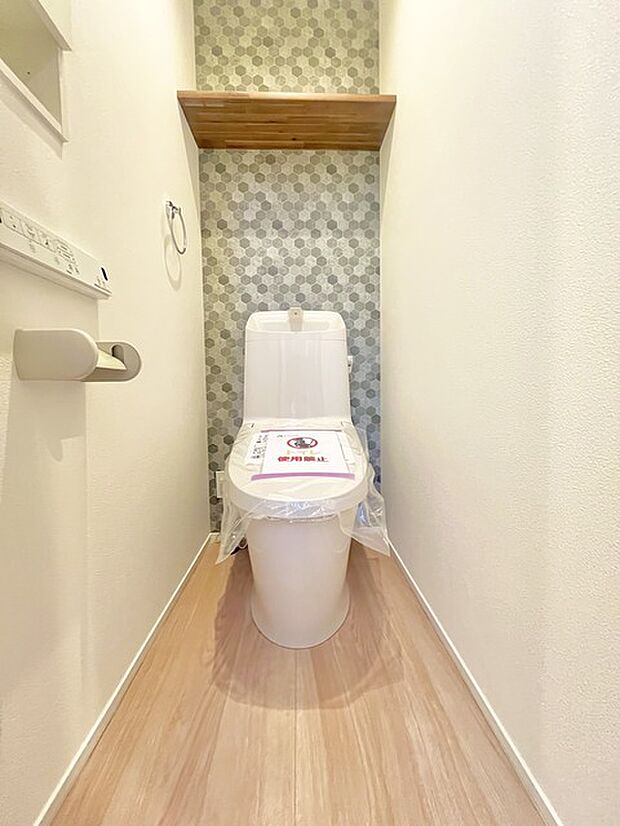 1.2階にそれぞれトレイがございます。朝の混雑時に分散して利用できるほか、ゲスト用としても使い分けることもできます。