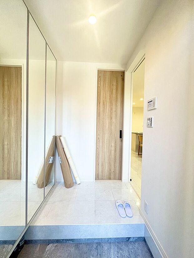 お客様をお迎えする玄関、お家の出入りもスムーズに行えます。