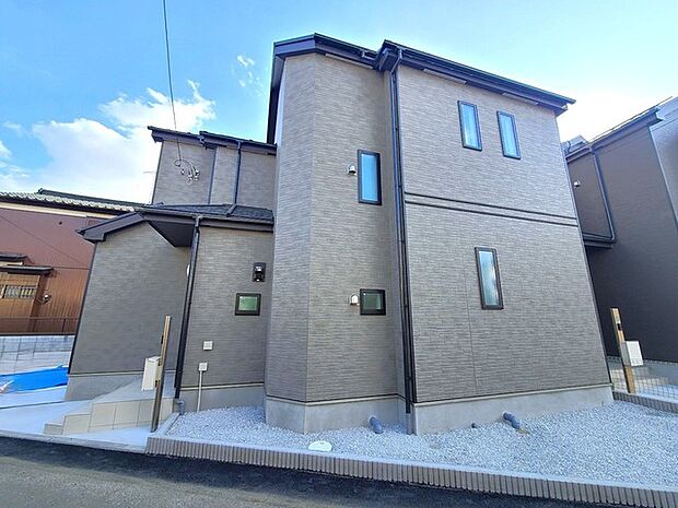 五感で感じる、現地でしかわからない事も沢山ございます。周辺環境なども一緒にご案内いたしますのでお気軽にお問合せください。 