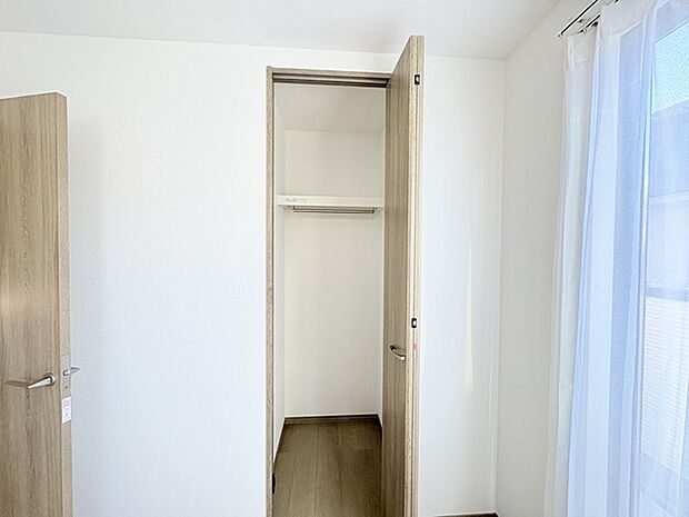 収納豊富な間取りで家の中がスッキリ片付きそうです。