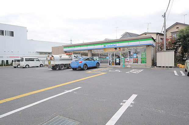 ファミリーマートバイパス所沢和ケ原店（400m）