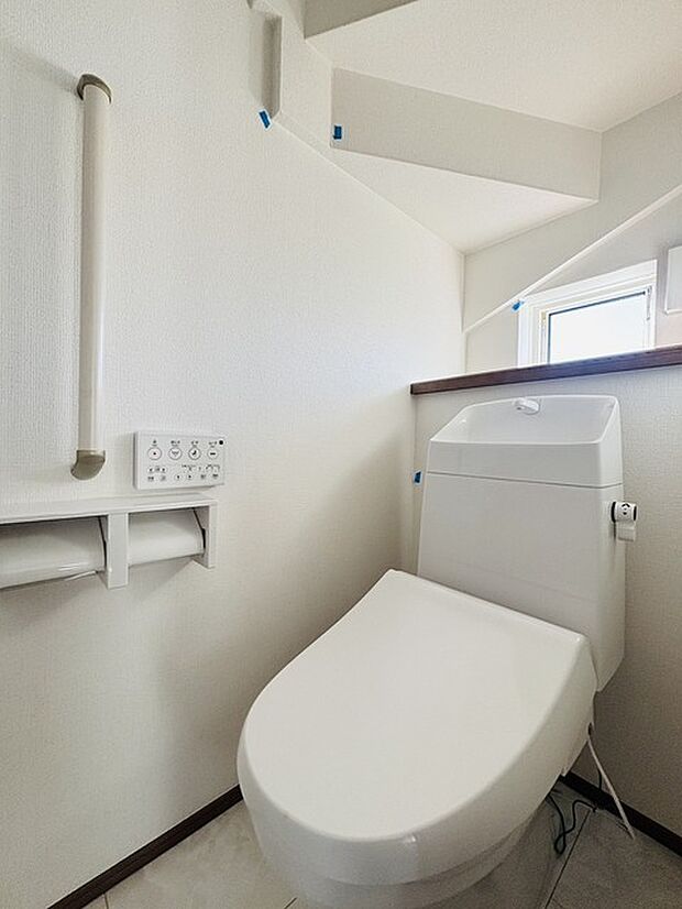 1.2階にそれぞれトレイがございます。朝の混雑時に分散して利用できるほか、ゲスト用としても使い分けることもできます。 