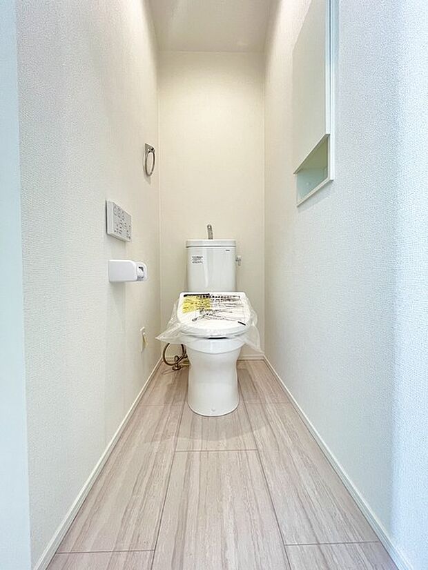 1.2階にそれぞれトレイがございます。朝の混雑時に分散して利用できるほか、ゲスト用としても使い分けることもできます。