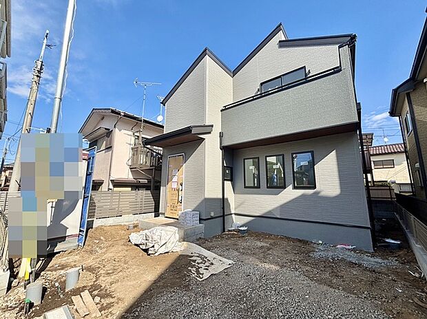 セカンドカーや来客時にも便利なカースペース2台分ございます。 