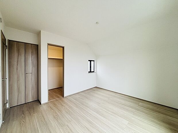 収納豊富な間取りで家の中がスッキリ片付きそうです。 