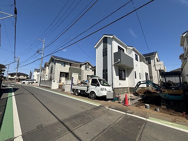 秋津小学校…徒歩2分