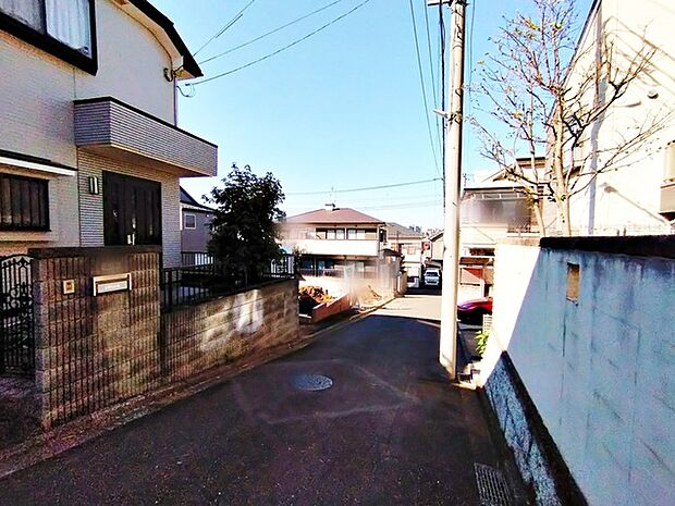 商業施設が徒歩圏内に充実、日々のお買い物も安心な環境です。 