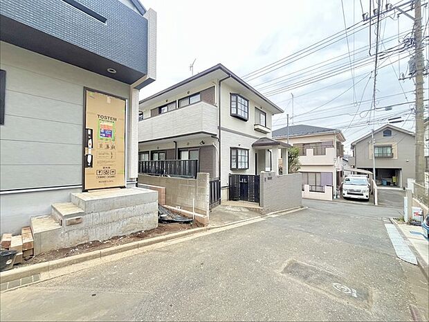 戸建てが立ち並ぶ静かな住宅街。四季折々の移り変わりを感じながら自然と楽しみ、暮らす、そんな毎日を日々の中で感じられる住環境