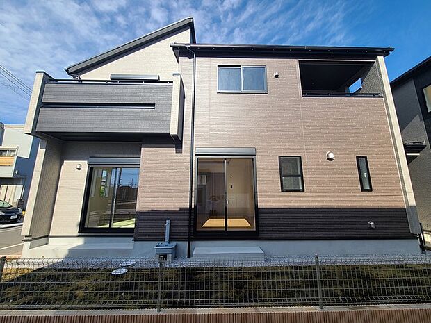 五感で感じる、現地でしかわからない事も沢山ございます。周辺環境なども一緒にご案内いたしますのでお気軽にお問合せください。 