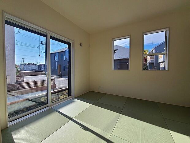 2面採光を確保した明るい室内は、爽やかな風を感じる居心地の良い空間です。 