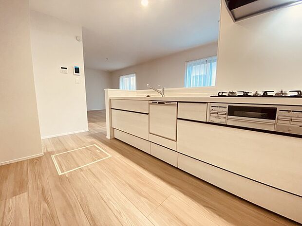 家事時間を短縮できる食洗器付き、毎日の負担を減らしてお料理を楽しめる嬉しい設備です。