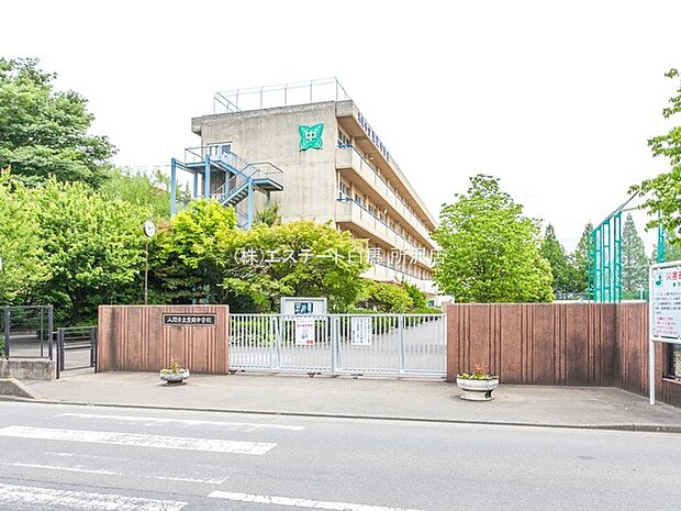 豊岡中学校(2030m)