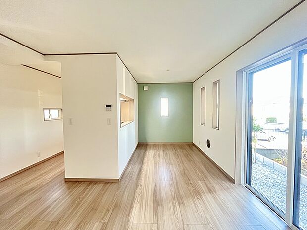 夕食の時間。家族、友人、両親、親戚との会話がより料理を美味しくしてくれる。あっという間に時間が過ぎてしまう居心地の良さは、普段はほっとする空間としてここにあります。 