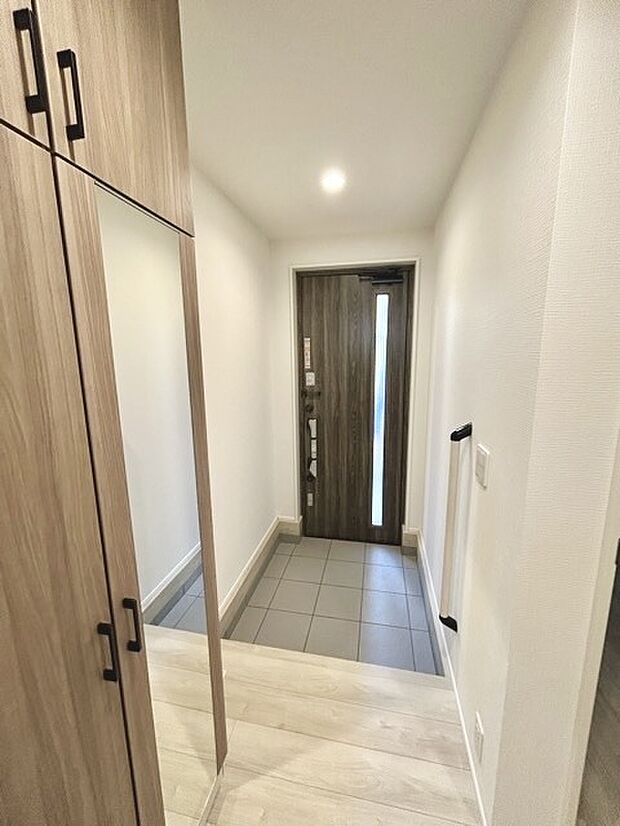 お客様をお迎えする玄関、お家の出入りもスムーズに行えます。 