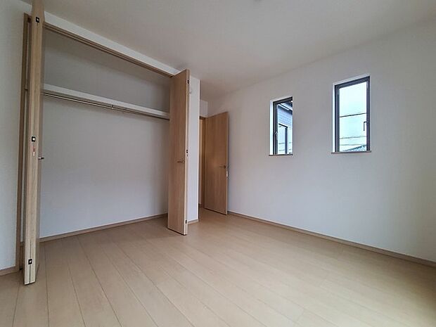 大容量クローゼット付き!家族の成長と共に増える荷物もスッキリ収納。