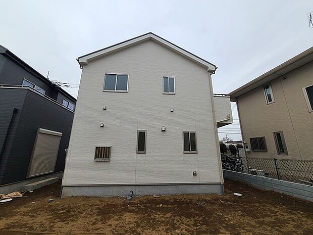 五感で感じる、現地でしかわからない事も沢山ございます。周辺環境なども一緒にご案内いたしますのでお気軽にお問合せください。