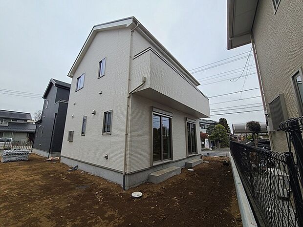 五感で感じる、現地でしかわからない事も沢山ございます。周辺環境なども一緒にご案内いたしますのでお気軽にお問合せください。 