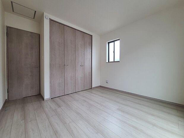 大容量クローゼット付き!家族の成長と共に増える荷物もスッキリ収納。