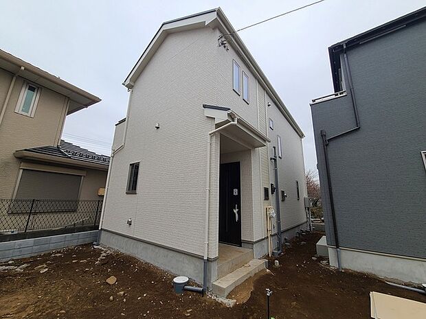 五感で感じる、現地でしかわからない事も沢山ございます。周辺環境なども一緒にご案内いたしますのでお気軽にお問合せください。