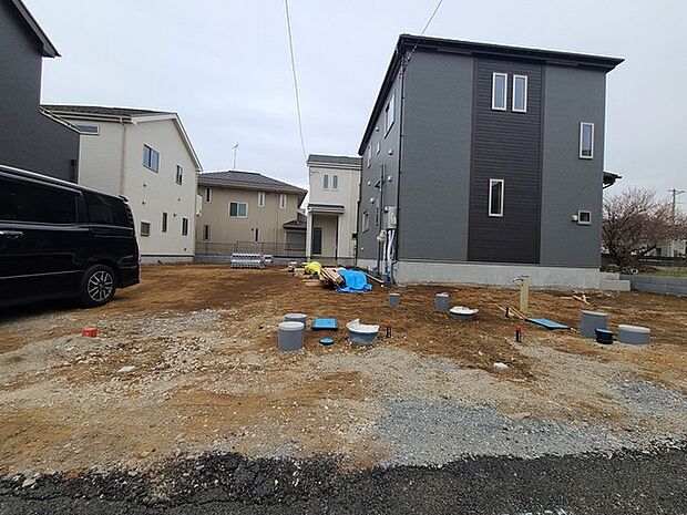 駐車スペ-ス2台分