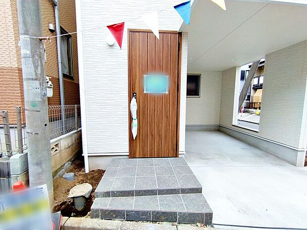 お客様をお迎えする玄関、お家の出入りもスムーズに行えます。