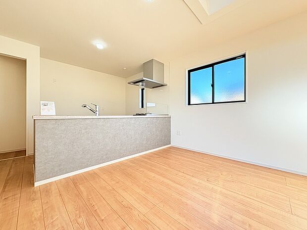 夕食の時間。家族、友人、両親、親戚との会話がより料理を美味しくしてくれる。あっという間に時間が過ぎてしまう居心地の良さは、普段はほっとする空間としてここにあります。