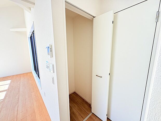 収納豊富な間取りで家の中がスッキリ片付きそうです。