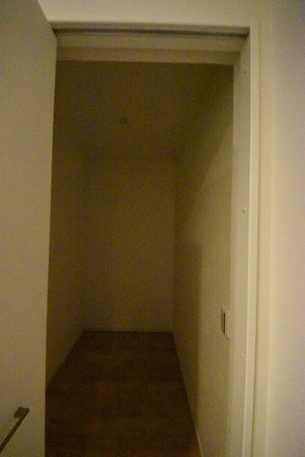 収納豊富な間取りで家の中がスッキリ片付きそうです。 