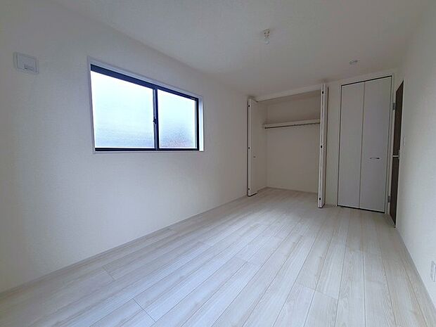 大容量クローゼット付き!家族の成長と共に増える荷物もスッキリ収納。