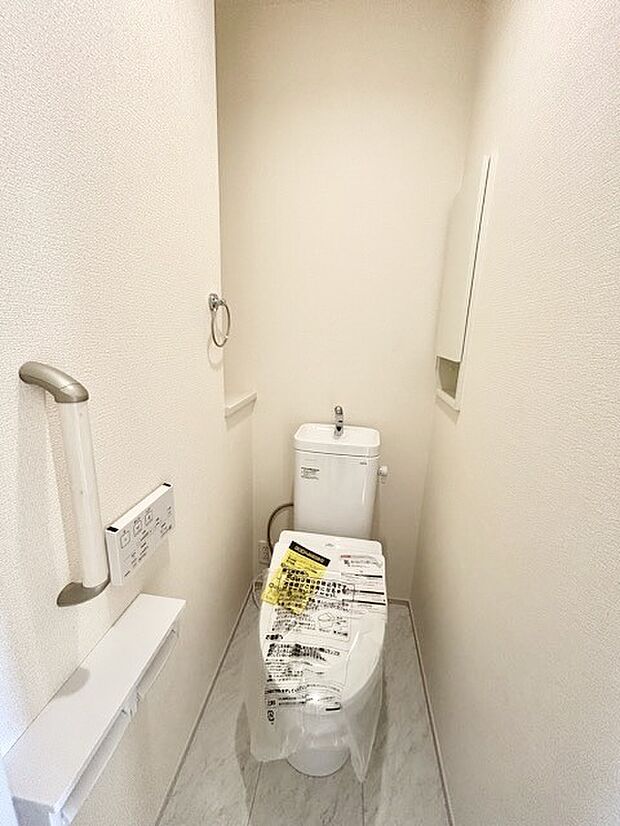 1.2階にそれぞれトレイがございます。朝の混雑時に分散して利用できるほか、ゲスト用としても使い分けることもできます。 