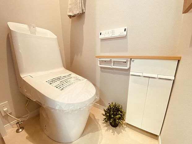 平屋でもトイレが2ヶ所あります。朝の混雑時に分散して利用できるほか、ゲスト用としても使い分けることもできます。