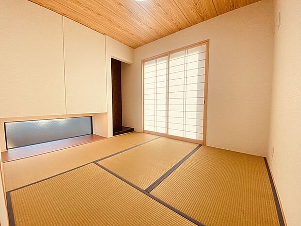 和室があるとやはりどこか心落ち着いてしまいます。客間としてもちょうど良い5帖。