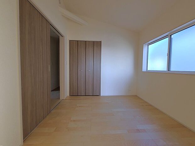 大容量クローゼット付き!家族の成長と共に増える荷物もスッキリ収納。