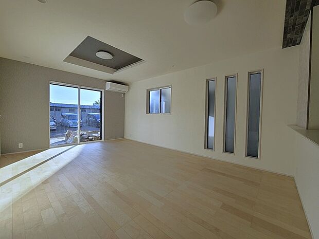 夕食の時間。家族、友人、両親、親戚との会話がより料理を美味しくしてくれる。あっという間に時間が過ぎてしまう居心地の良さは、普段はほっとする空間としてここにあります。 