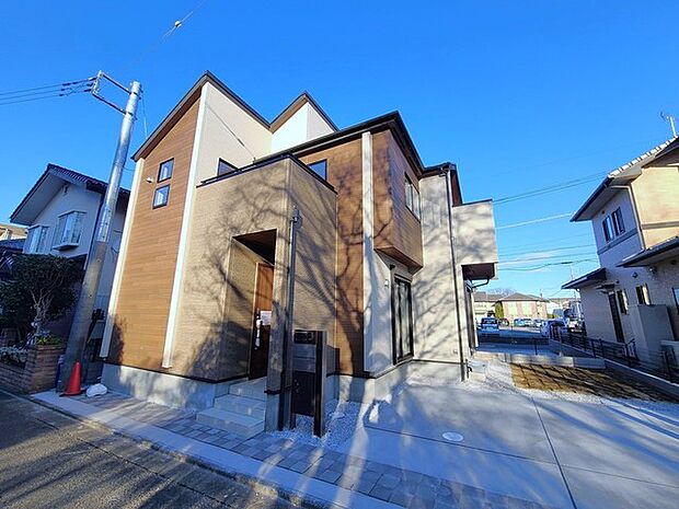 五感で感じる、現地でしかわからない事も沢山ございます。周辺環境なども一緒にご案内いたしますのでお気軽にお問合せください。 