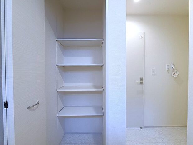 洗面所に収納付き