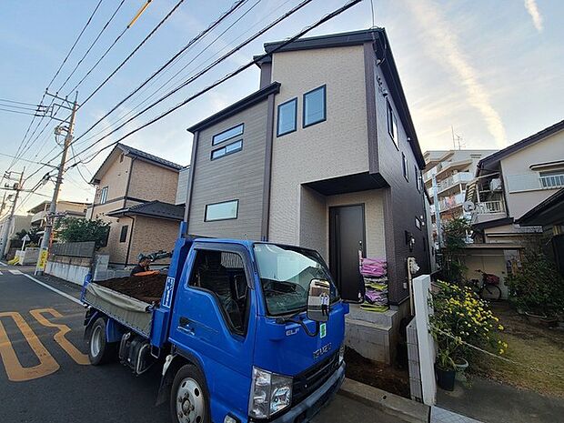 五感で感じる、現地でしかわからない事も沢山ございます。周辺環境なども一緒にご案内いたしますのでお気軽にお問合せください。