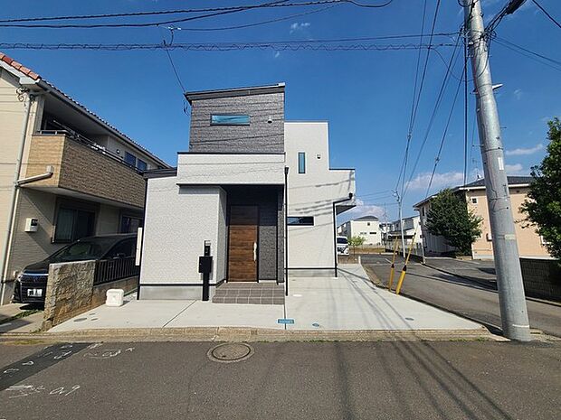 五感で感じる、現地でしかわからない事も沢山ございます。周辺環境なども一緒にご案内いたしますのでお気軽にお問合せください。 