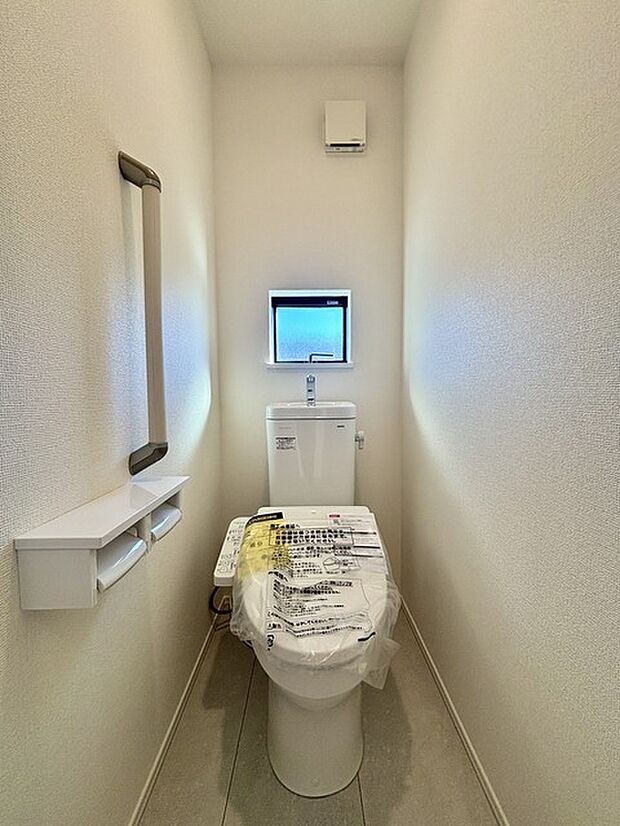 1.2階にそれぞれトレイがございます。朝の混雑時に分散して利用できるほか、ゲスト用としても使い分けることもできます。 