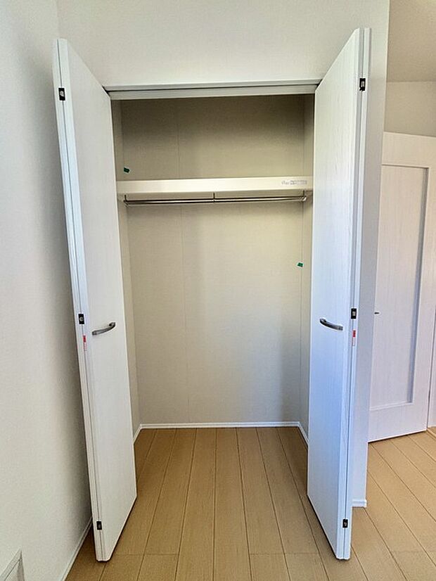 各居室に収納付き