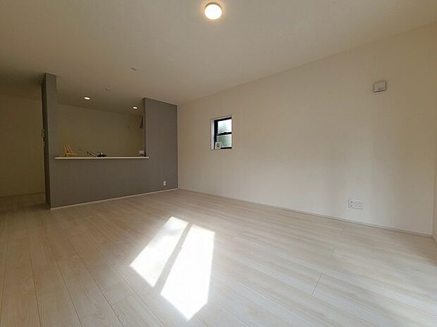 夕食の時間。家族、友人、両親、親戚との会話がより料理を美味しくしてくれる。あっという間に時間が過ぎてしまう居心地の良さは、普段はほっとする空間としてここにあります。