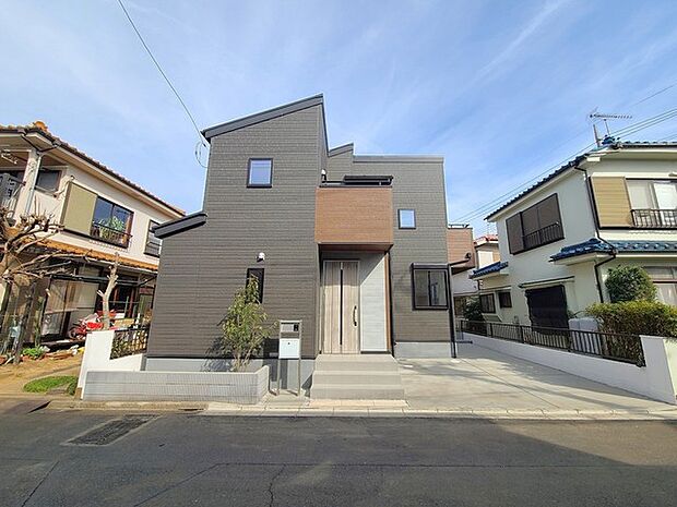 五感で感じる、現地でしかわからない事も沢山ございます。周辺環境なども一緒にご案内いたしますのでお気軽にお問合せください。