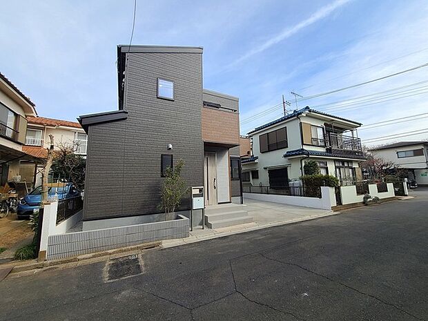 五感で感じる、現地でしかわからない事も沢山ございます。周辺環境なども一緒にご案内いたしますのでお気軽にお問合せください。 