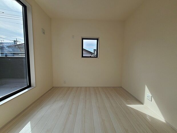 2面採光を確保した明るい室内は、爽やかな風を感じる居心地の良い空間です。 