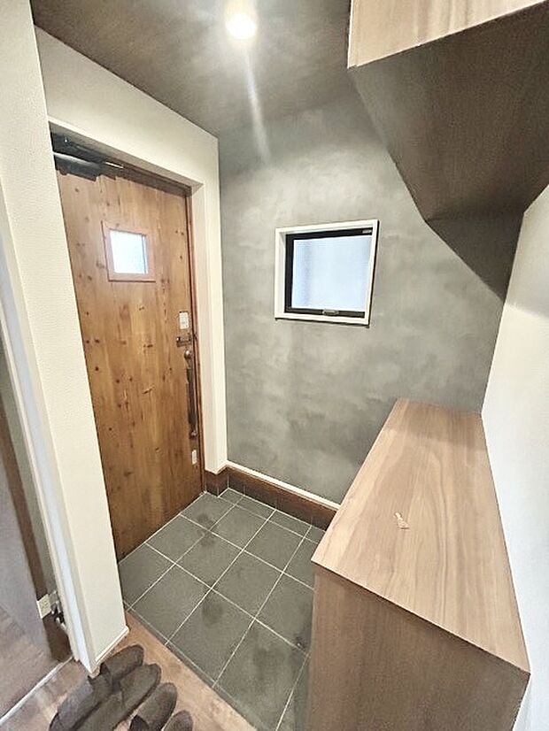 お客様をお迎えする玄関、お家の出入りもスムーズに行えます。