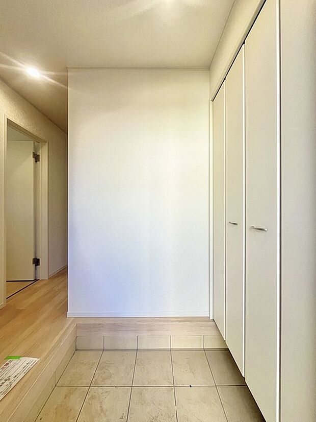 お客様をお迎えする玄関、お家の出入りもスムーズに行えます。