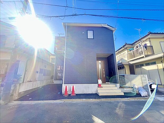 五感で感じる、現地でしかわからない事も沢山ございます。周辺環境なども一緒にご案内いたしますのでお気軽にお問合せください。