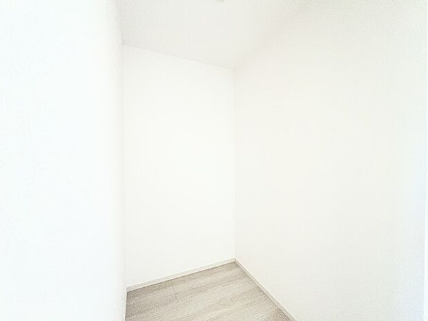 大容量クローゼット付き!家族の成長と共に増える荷物もスッキリ収納。