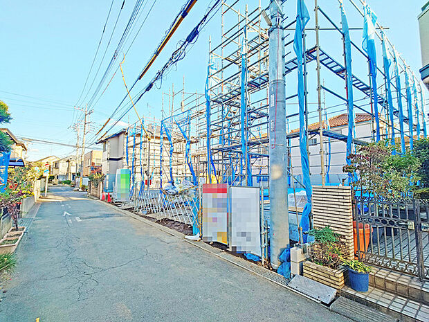 建築中ですが、同じグレードの完成済み建物を参考にご覧になることもできます。現地より最寄りの物件をご案内しますので、お気軽にご要望をお聞かせください。